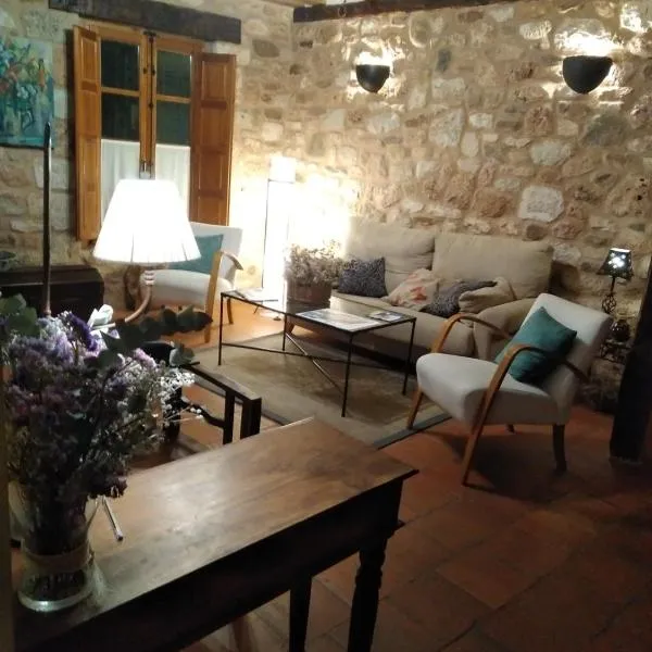 Hotel Rural El Adarve, hotell i Montejo de Tiermes