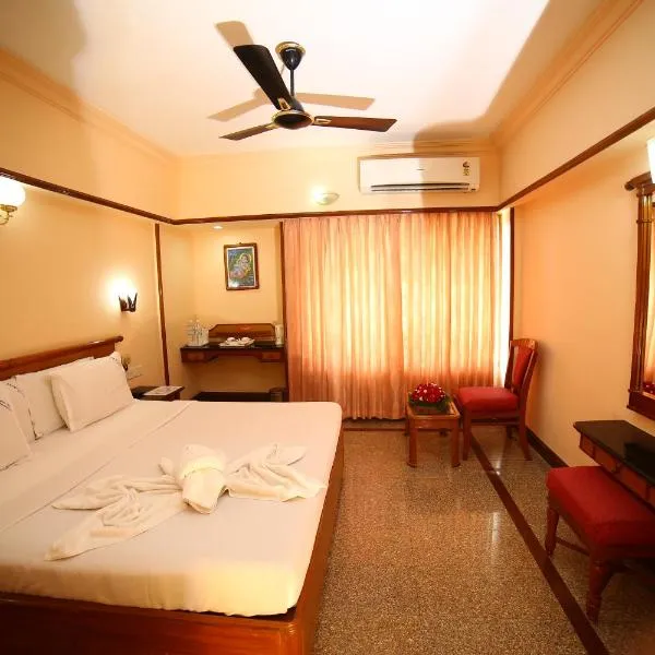 Mayura Residency, hotel a Manattala