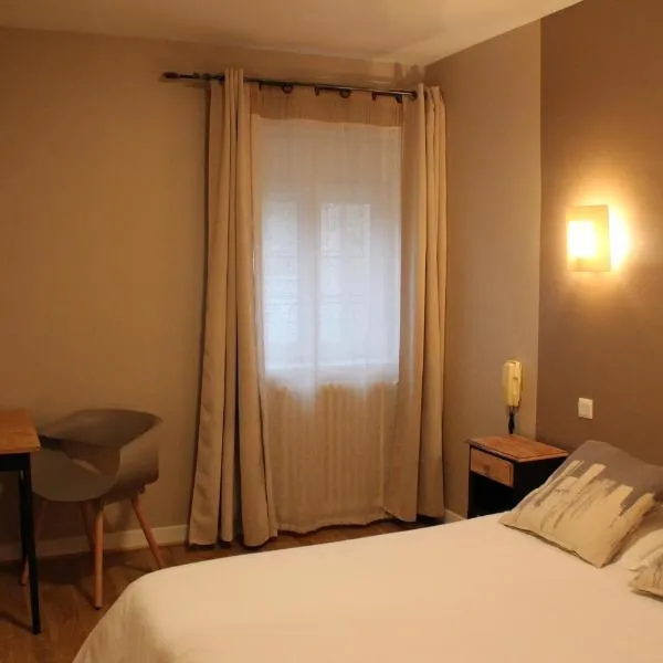 Les Glycines, hotel v destinácii Remoulins