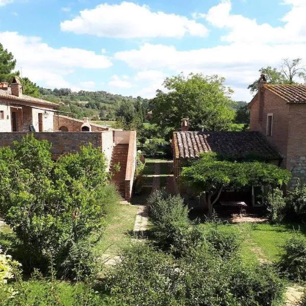 Borgo Santa Maria, hotel in Montegiove