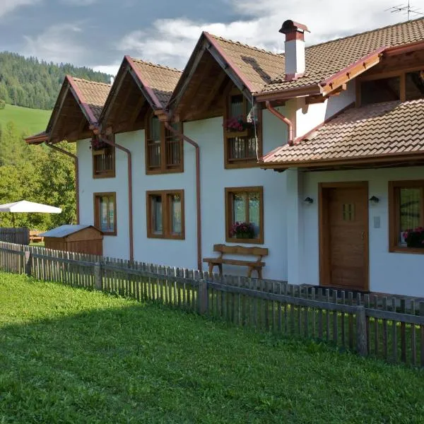 B&B Affittacamere Larix, hotel v destinaci Rumo