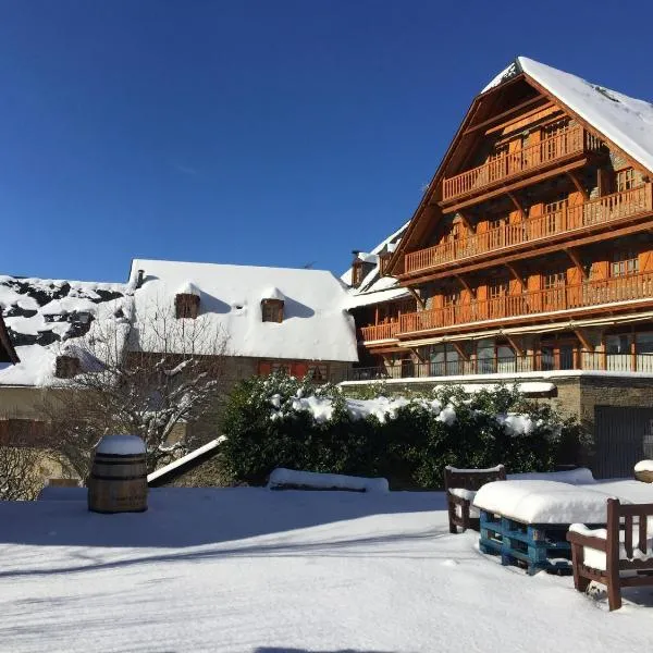 Apartamentos Deth Camin Reiau, hotel i Arties