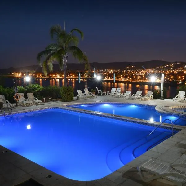 Hotel Marqués del Lago, hotel v destinaci Villa Carlos Paz