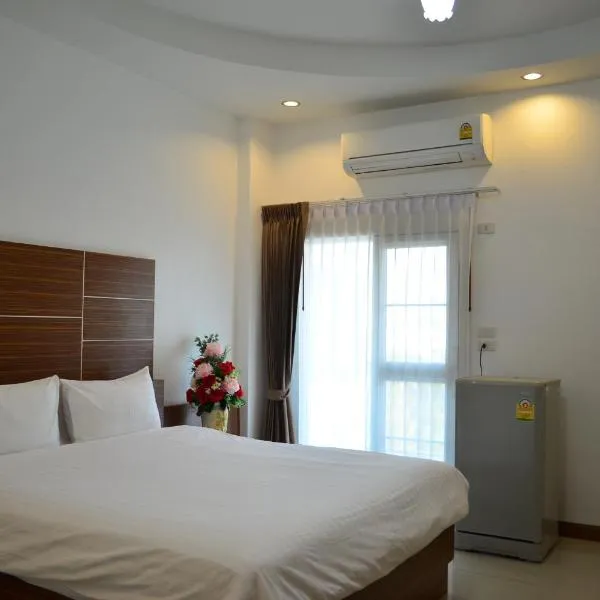 Ketsara Hotel, hotell i Maha Sarakham