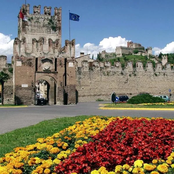 Soave Roxy Apartments, hotel v destinaci Soave