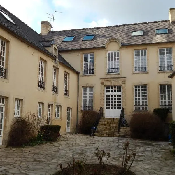 Au cœur du centre historique, hotel a Bayeux