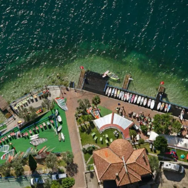 Surf Hotel Pier - Montagnoli Group, hotel i Limone sul Garda