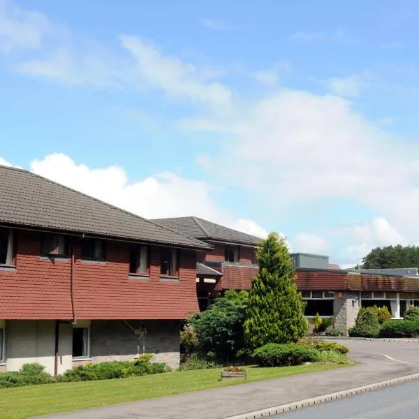 Highlander Hotel ‘A Bespoke Hotel’, hotel in Laggan