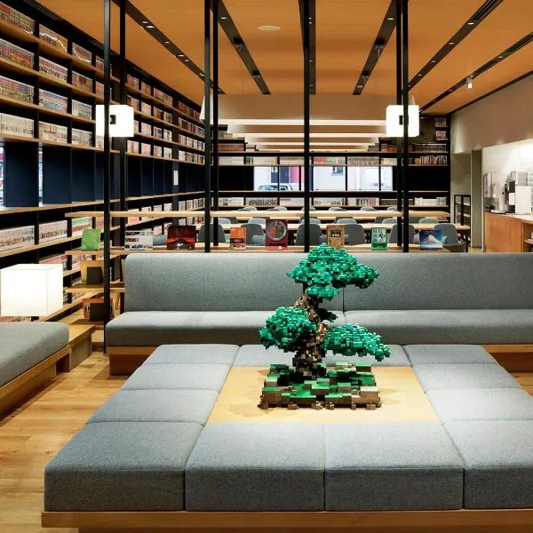 HATAGO INN Kansai Airport, hotel i Izumisano