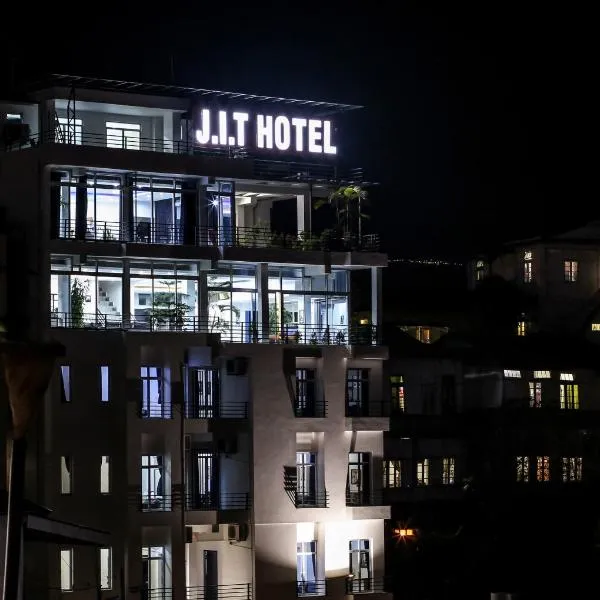 J. I. T HOTEL, hotel in Chaltlāng