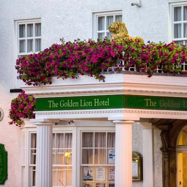 The Golden Lion Hotel、ノーサラートンのホテル