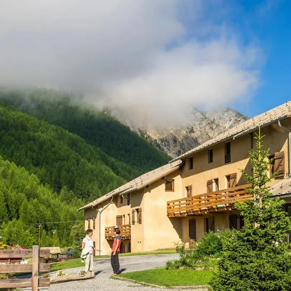 VTF Les Esquirousses, hotel u gradu Arvje