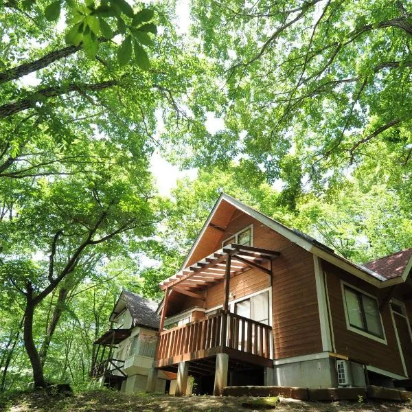 Izumigo AMBIENT Yatsugatake Cottage, hotel a Hokuto