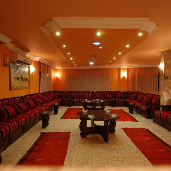 Viesnīca Al Rashid Hotel pilsētā ‘Ayn Amūn