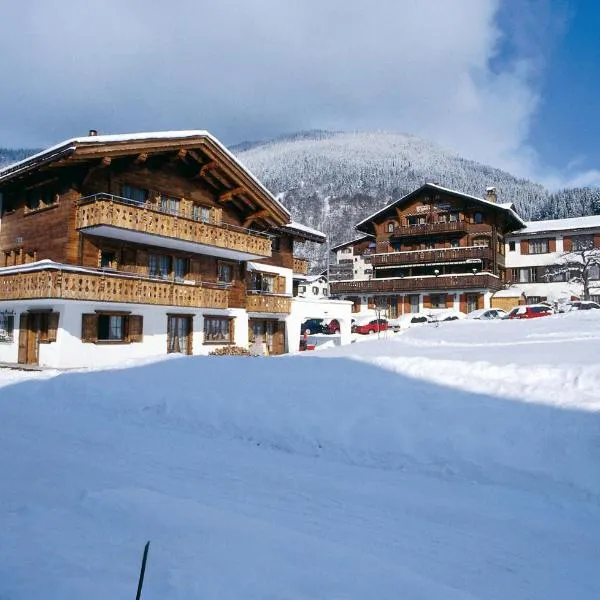 Hotel Silvapina, hotel in Klosters