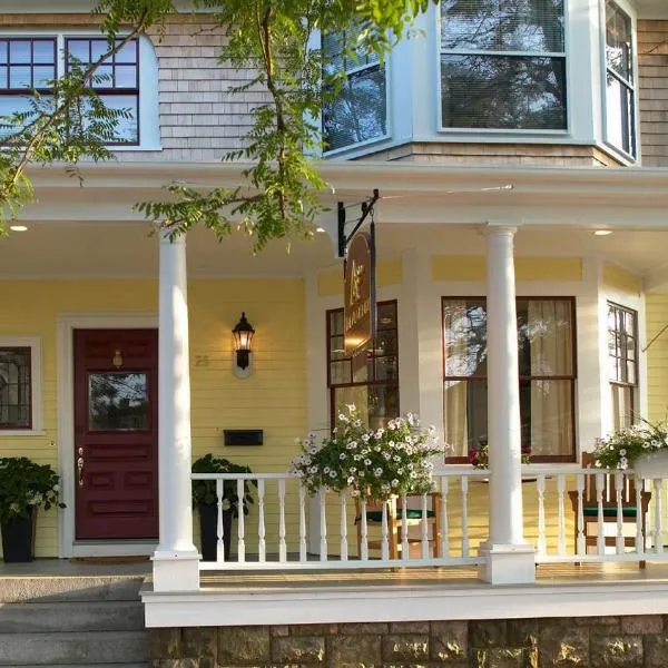 Almondy Inn Bed & Breakfast, hotel en Jamestown