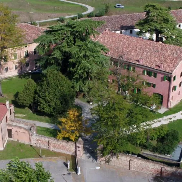 Hotel La Corte, hotel in Codevigo