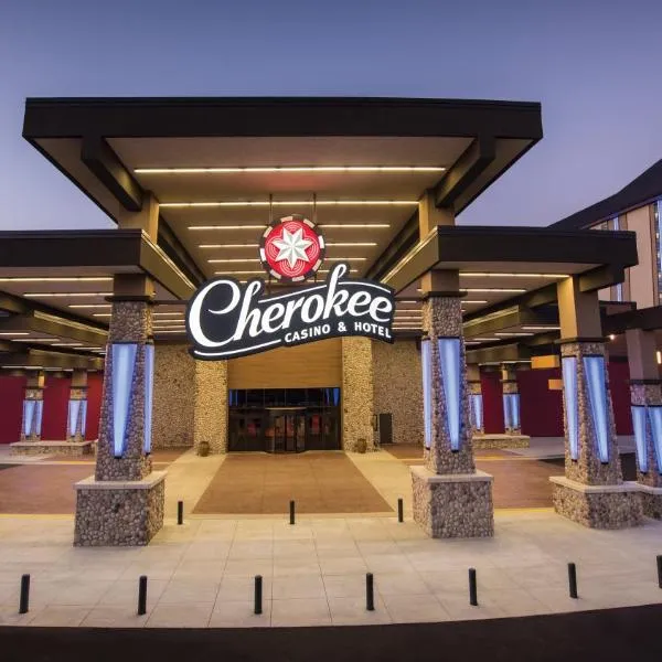 Cherokee Casino Hotel Roland, hotel en Roland