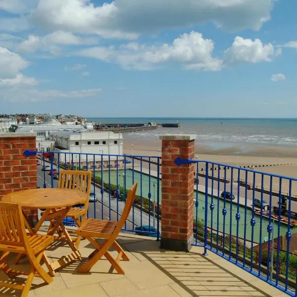 The Royal Court Apartments, hotel in Bridlington