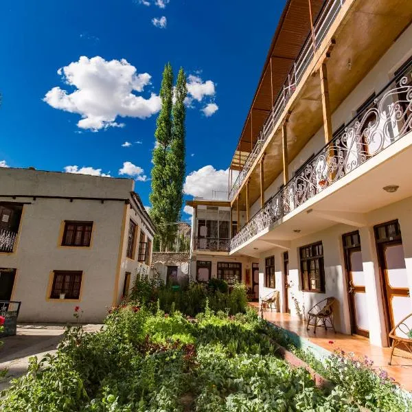 Rainbow Hostelier photo 2
