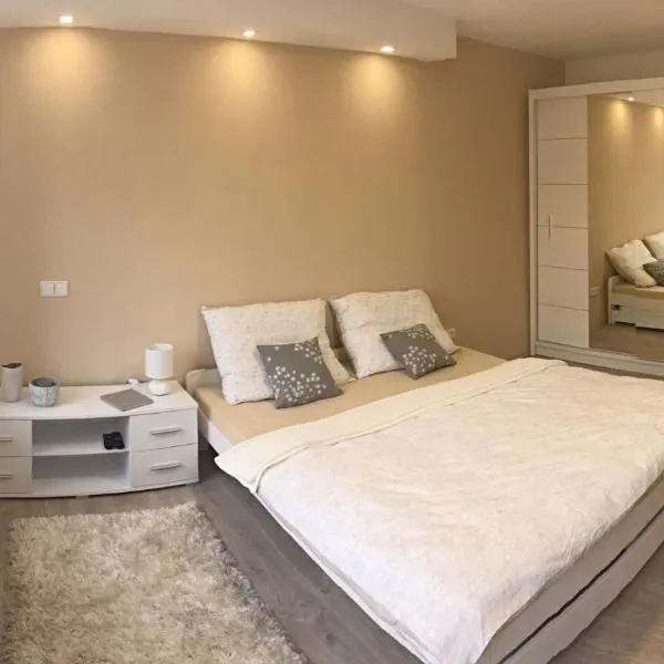 Apartmán U Zlaté hroudy, hotel v destinaci Zlaté Hory