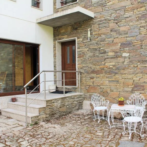 Moinho da Ponte Velha, hotel v destinaci Bragança