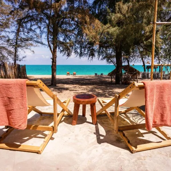 Viesnīca Mumsa Beach Resort & Restaurant pilsētā Ban Huai Yang
