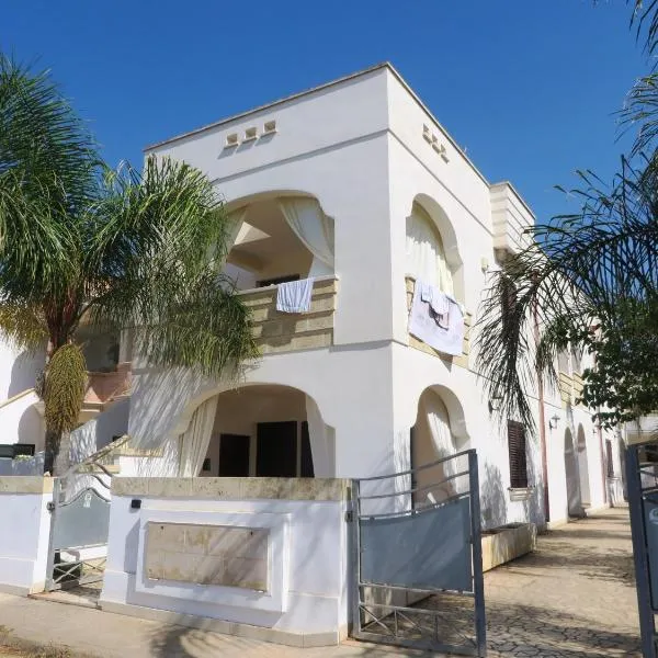 Residence Giglio, hotel in Torre Pali 