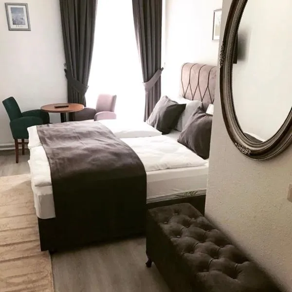 Pension Babenberger, hotel v destinaci Melk