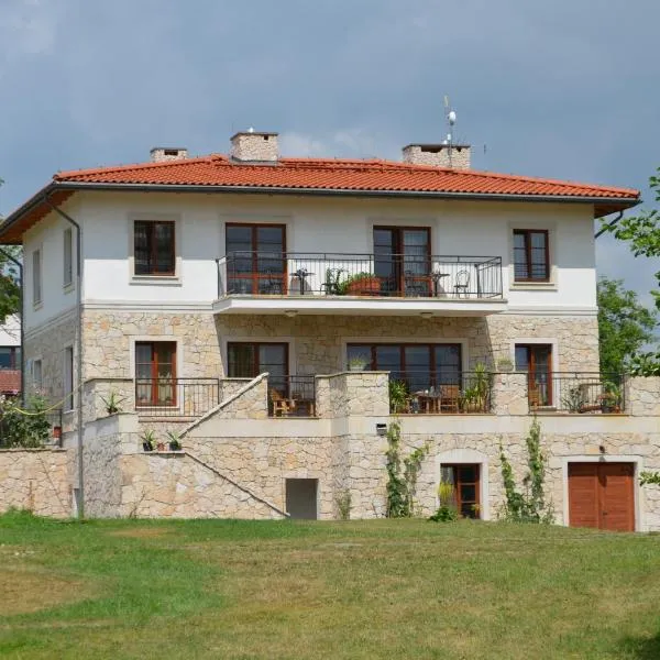 Winnica Avra, hotel v destinaci Wola Żyzna