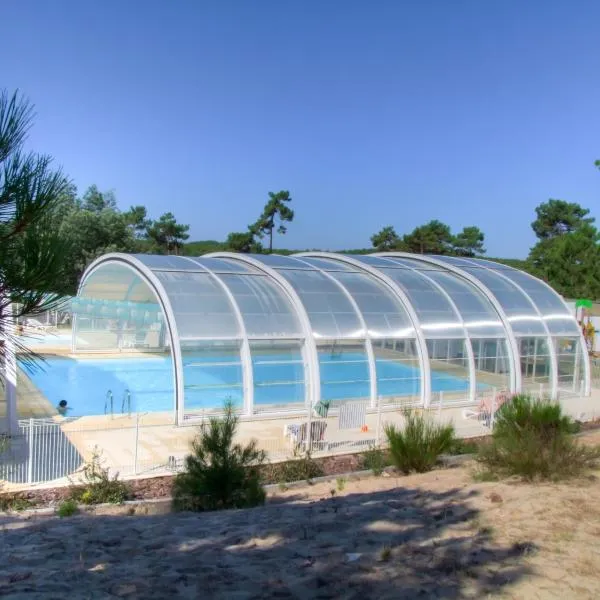Village Vacances Les Dunes - Domaine de Bombannes, hotel v destinaci Carcans