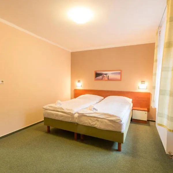 Hotel Na Kocandě, hotel v Želivě