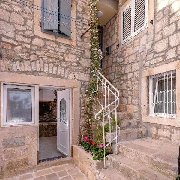 Apartment Mediteran, hotel in Stari Grad