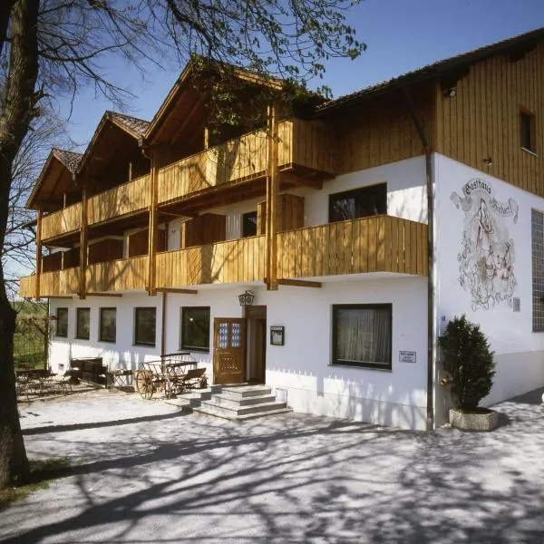 Berggasthof Hinhart, hotel v destinaci Regen