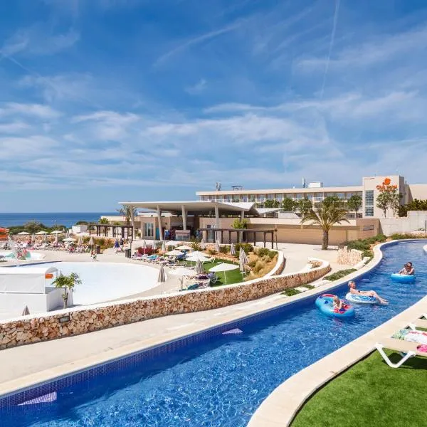Minura Sur Menorca & Waterpark, hotel en Punta Prima