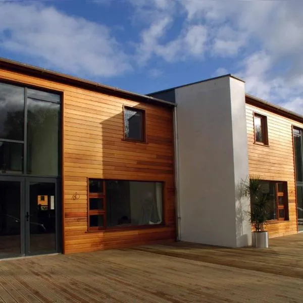 Castlemartyr Holiday Lodges 3 Bed by Trident Holiday Homes, hotel Castlemartyrban