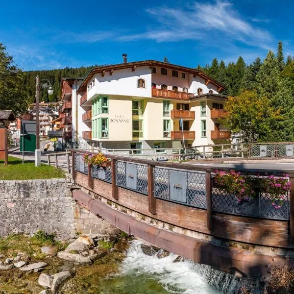 Hotel Bonapace ***S, ξενοδοχείο στη Μαντόνα Ντι Καμπίλιο