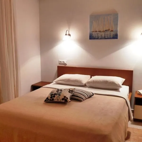 Nice Apartment & Room in Cavtat: Cavtat şehrinde bir otel