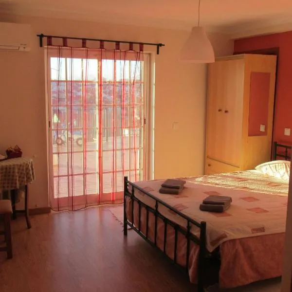 Residencial Marialva Park, hotel in Corroios