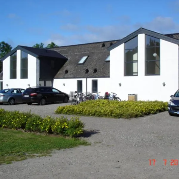 Pilegården Ferieboliger, hotel in Vesterø Havn