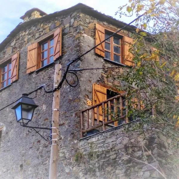 Talasnal Casa do Cascão, hotel in Lousã
