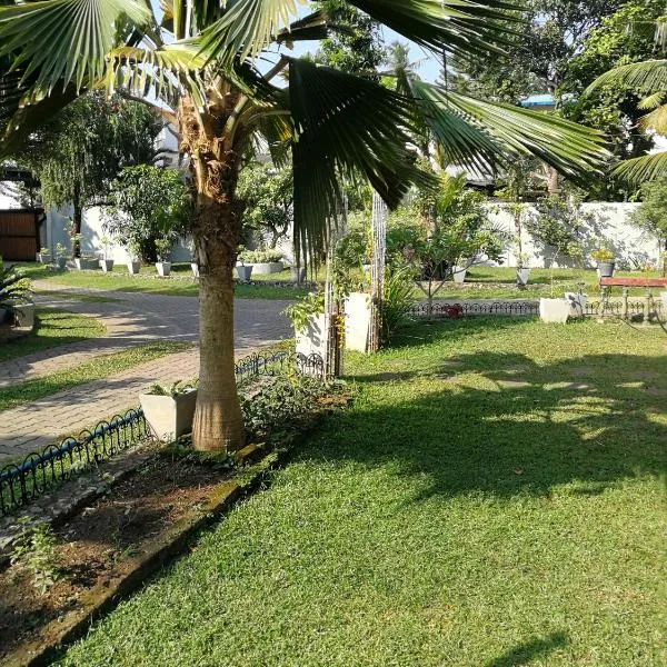 Holiday Home, hotel v destinaci Wattala
