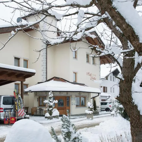 Hotel B&B Martha, hotel v Brunicu