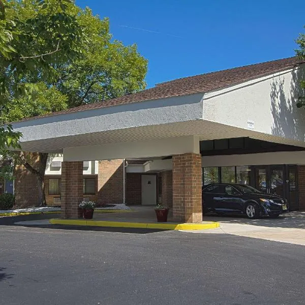 Motel 6-East Brunswick, NJ, viešbutis mieste Hillsborough