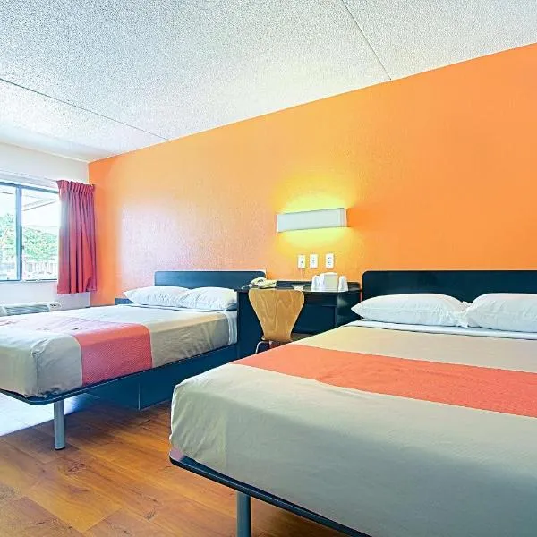 Motel 6-East Brunswick, NJ, hotel in East Brunswick