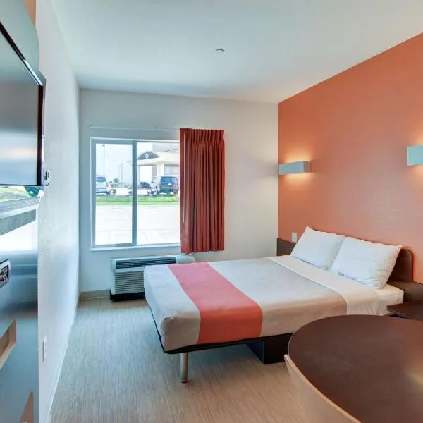 Motel 6-Roanoke, TX - Northlake - Speedway, hotel in Roanoke