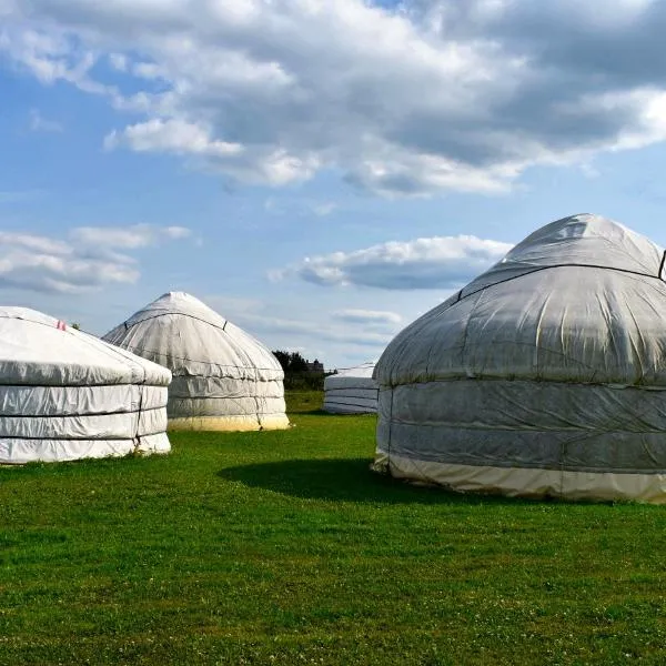 Bakonyi Camping, готель у місті Зірц