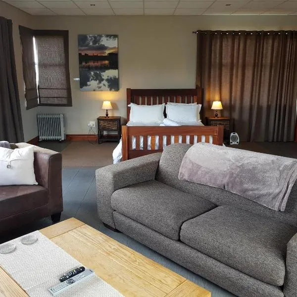 Stay@67 Apartments - Dullstroom, hotel a Tonteldoos