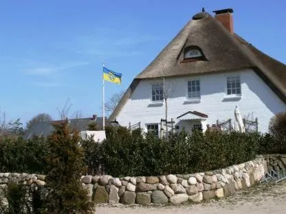 Hausteil Webstube Föhr, hotel v destinácii Nieblum