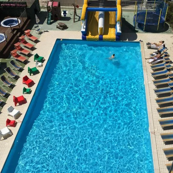 Hotel Jumbo, hotel din Rimini
